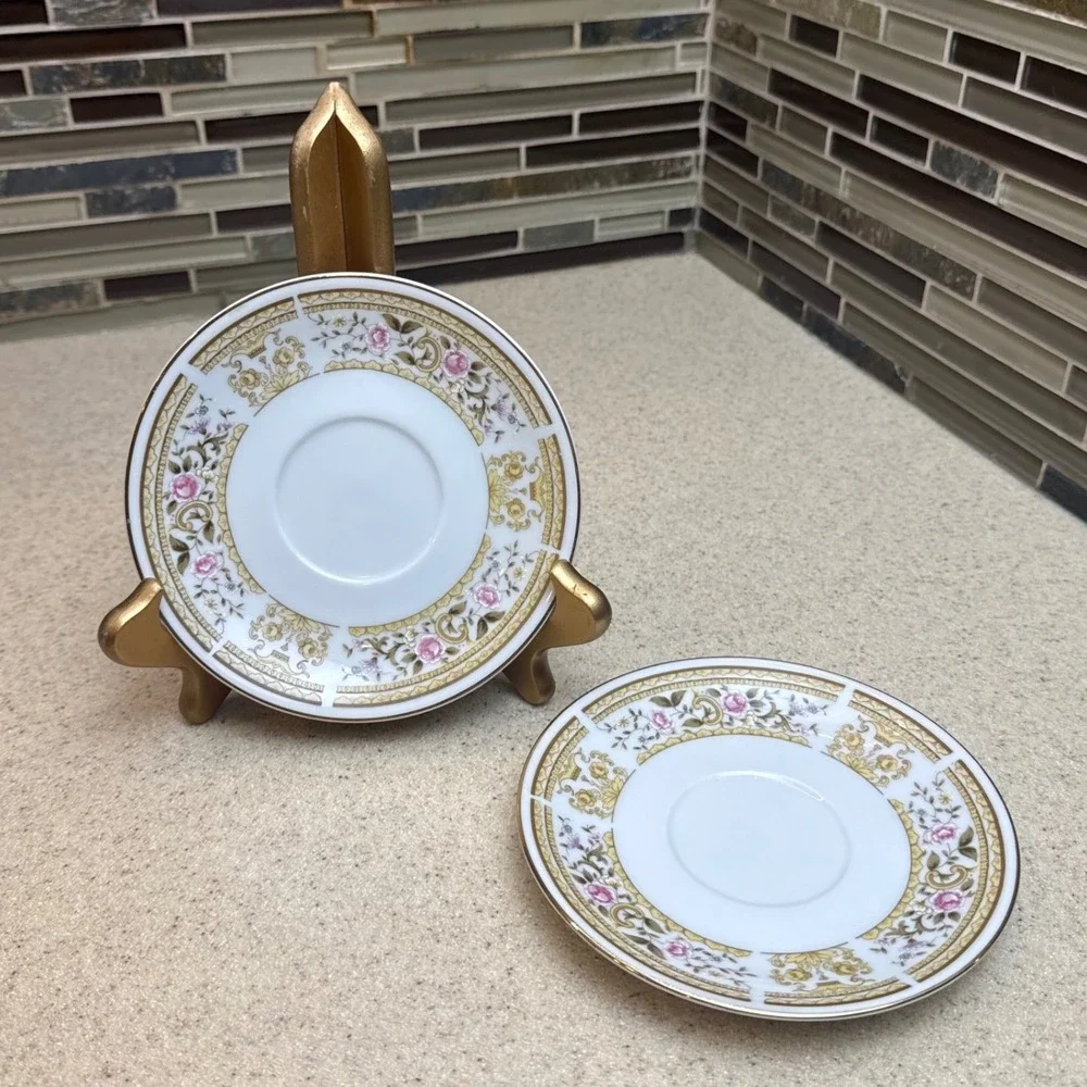 VTG Wallace Heritage Daphne Saucers 2pc Set Fine China Porcelain Floral Gold Rim